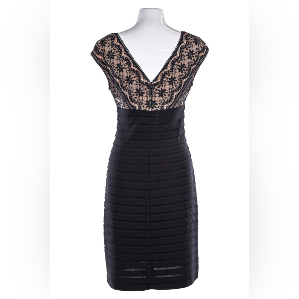 Black v neck  lace overlay,size 18w  great for dinner date  Wedding
